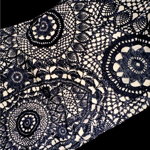 Coral black/ cream lace pattern crop top swim bikini bathing suit M/L - Picture 2 of 9